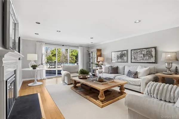 $2,695,000 | 18 Tamarac Trail, Harrison, NY 10528