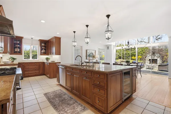 $2,695,000 | 18 Tamarac Trail, Harrison, NY 10528