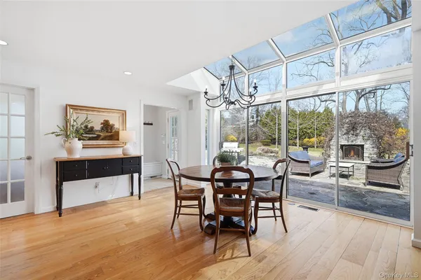 $2,695,000 | 18 Tamarac Trail, Harrison, NY 10528