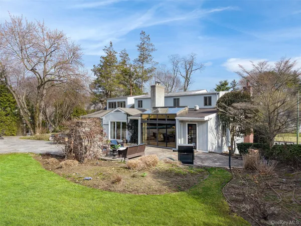 $2,695,000 | 18 Tamarac Trail, Harrison, NY 10528