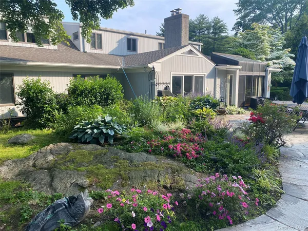 $2,695,000 | 18 Tamarac Trail, Harrison, NY 10528