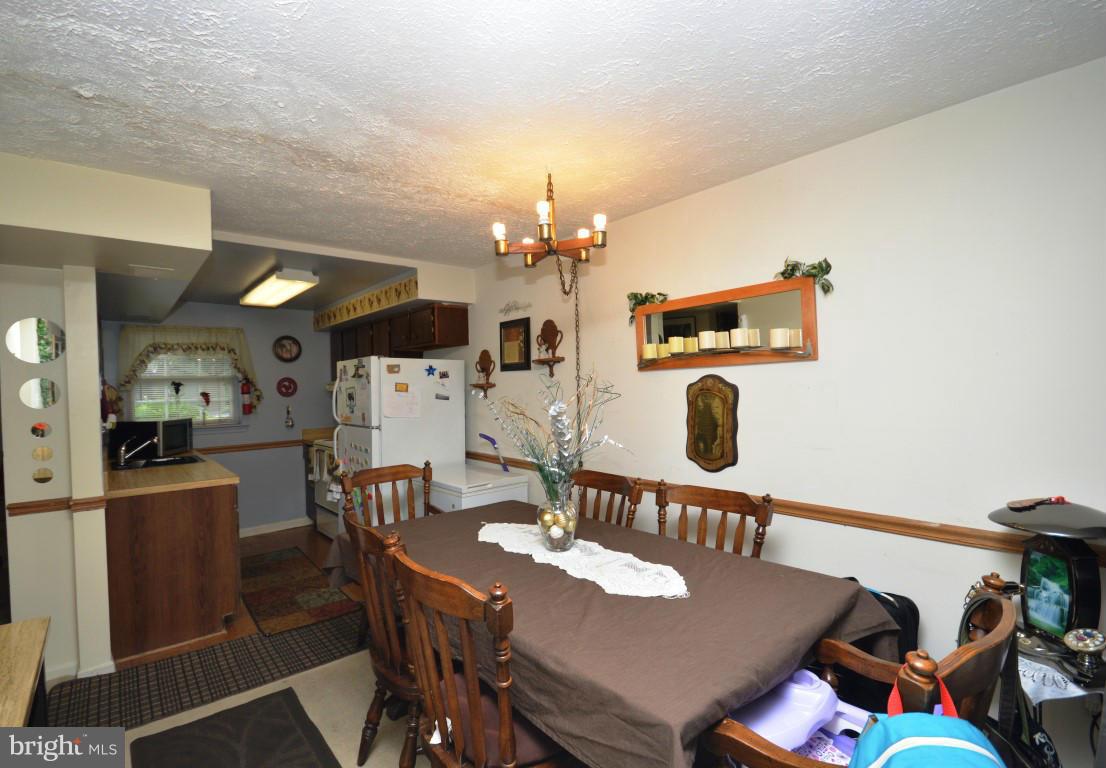 7948 Brighton Way Manassas, VA 20109 - Photo 3 of 8 Dining Room