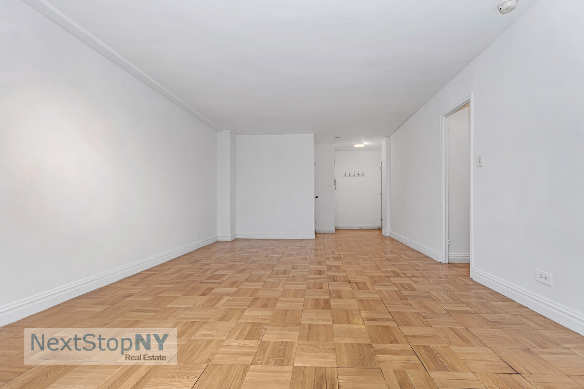 233 East 69th Street, Unit 6O Manhattan, NY 10021 - Photo 2 of 6