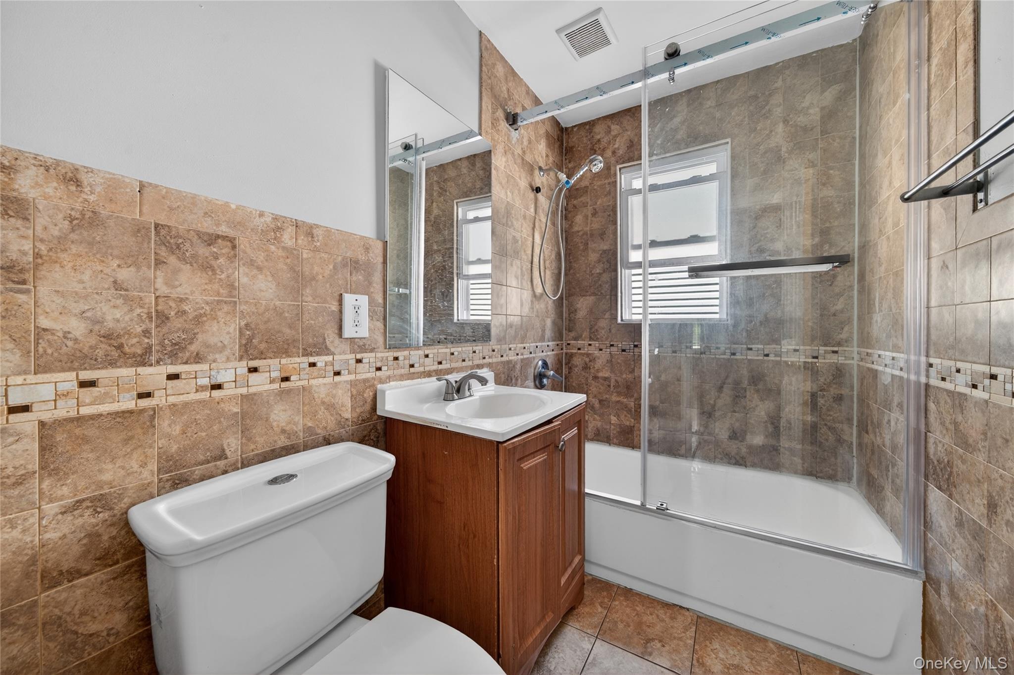 86 Remsen Avenue Hempstead, NY 11550 - Photo 6 of 27