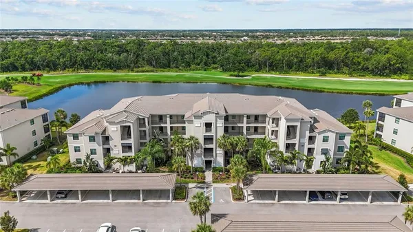 $312,900 | 17626 Gawthrop Drive, Unit 202, Bradenton, FL 34211