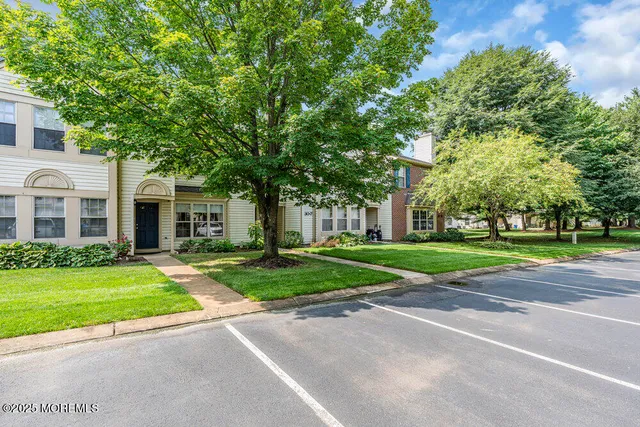 $445,000 | 30-6 Remington Drive, Freehold, NJ 07728