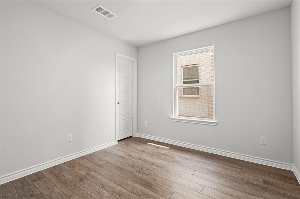 1509 Romans Road Ennis, TX 75119 - Photo 14 of 36