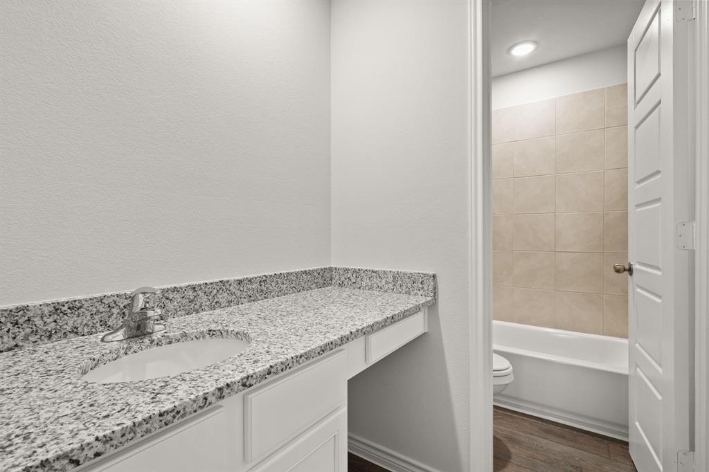 1509 Romans Road Ennis, TX 75119 - Photo 15 of 36