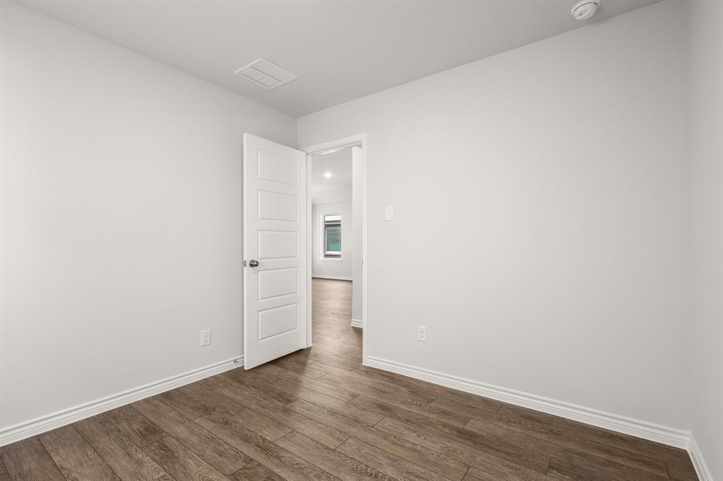 1509 Romans Road Ennis, TX 75119 - Photo 16 of 36