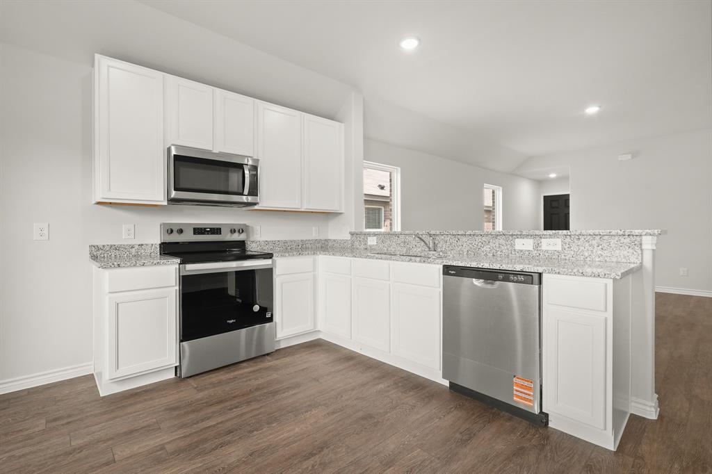 1509 Romans Road Ennis, TX 75119 - Photo 5 of 36