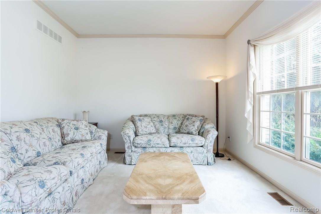 1868 Ring Neck Drive Rochester, MI 48307 - Photo 5 of 34 005-Living_Room-4602308-large.jpg