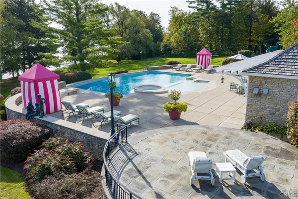 $21,000,000 | 3074 West Lake Road, Skaneateles, NY 13152