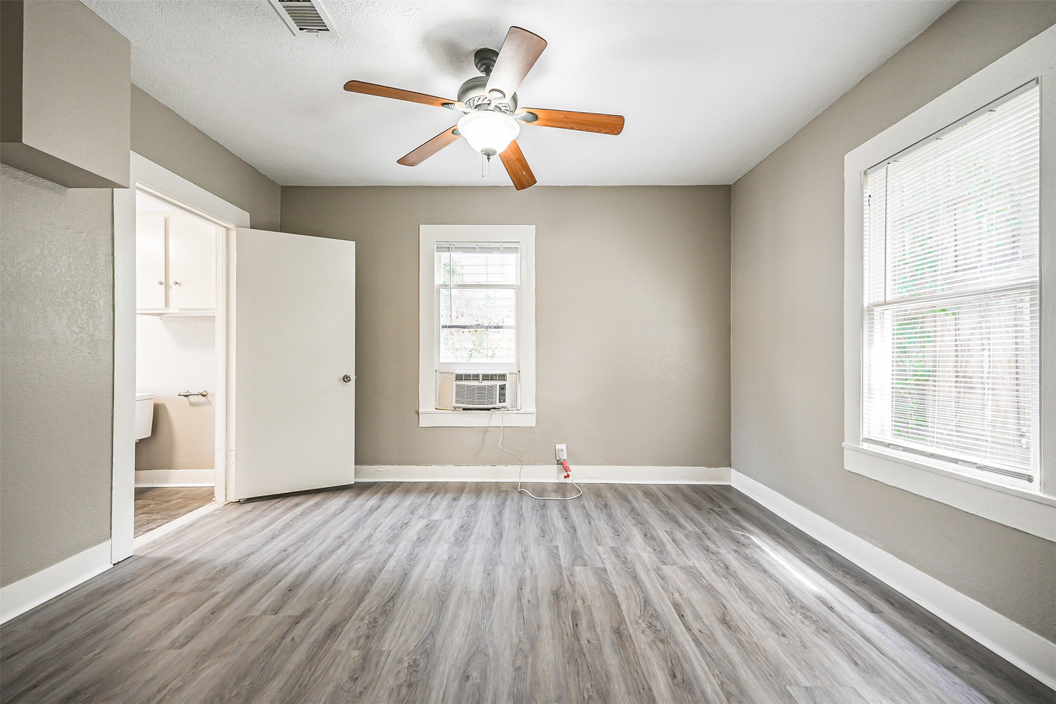 216 Redan Street, Unit 5 Houston, TX 77009 - Photo 25 of 26