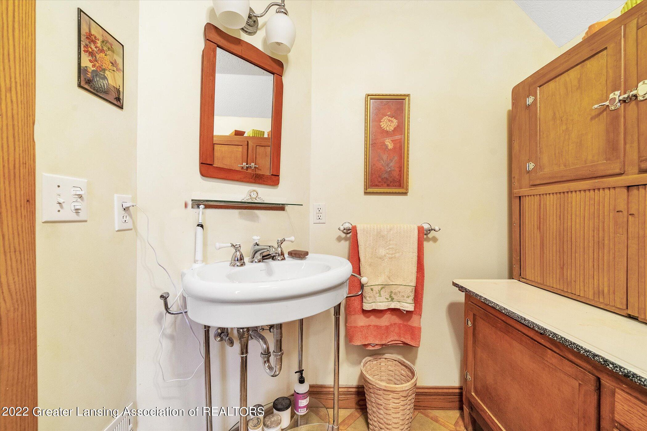 4520 West Pratt Road Dewitt, MI 48820 - Photo 25 of 74 25-4520-W-Pratt-Rd-WindowStill-Real-Esta