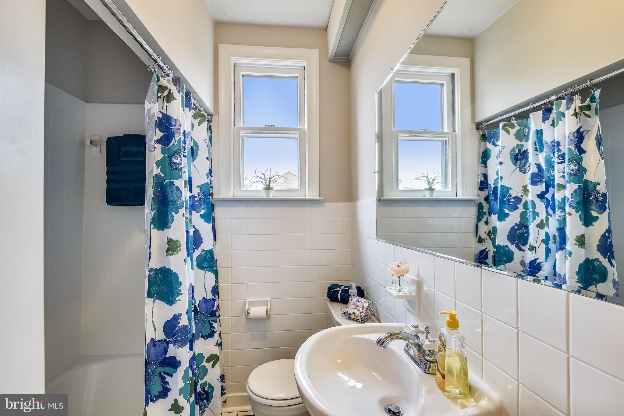 1213 Hillside Road Pasadena, MD 21122 - Photo 11 of 26 Full Bathroom