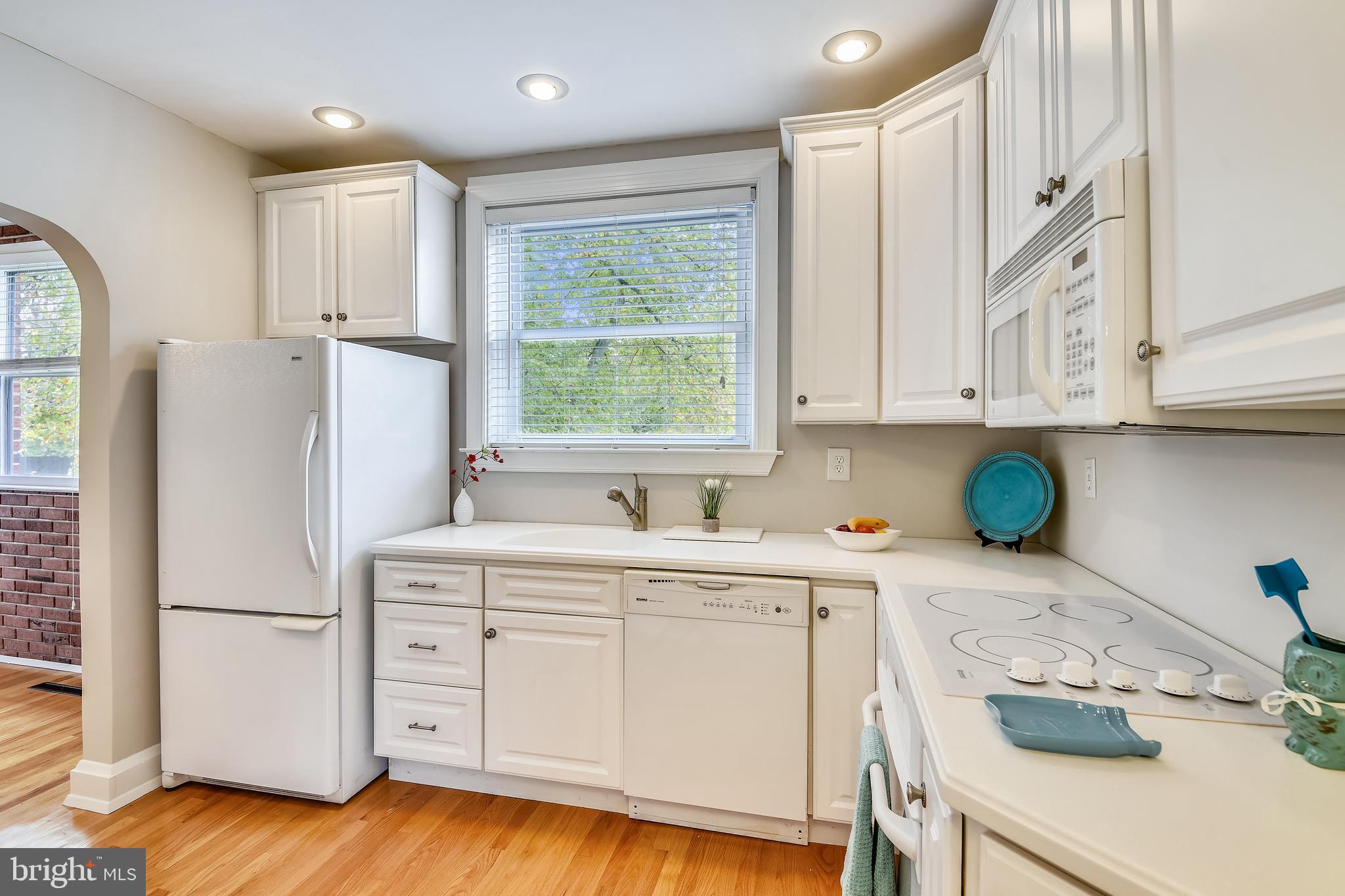 1213 Hillside Road Pasadena, MD 21122 - Photo 9 of 26 Kitchen