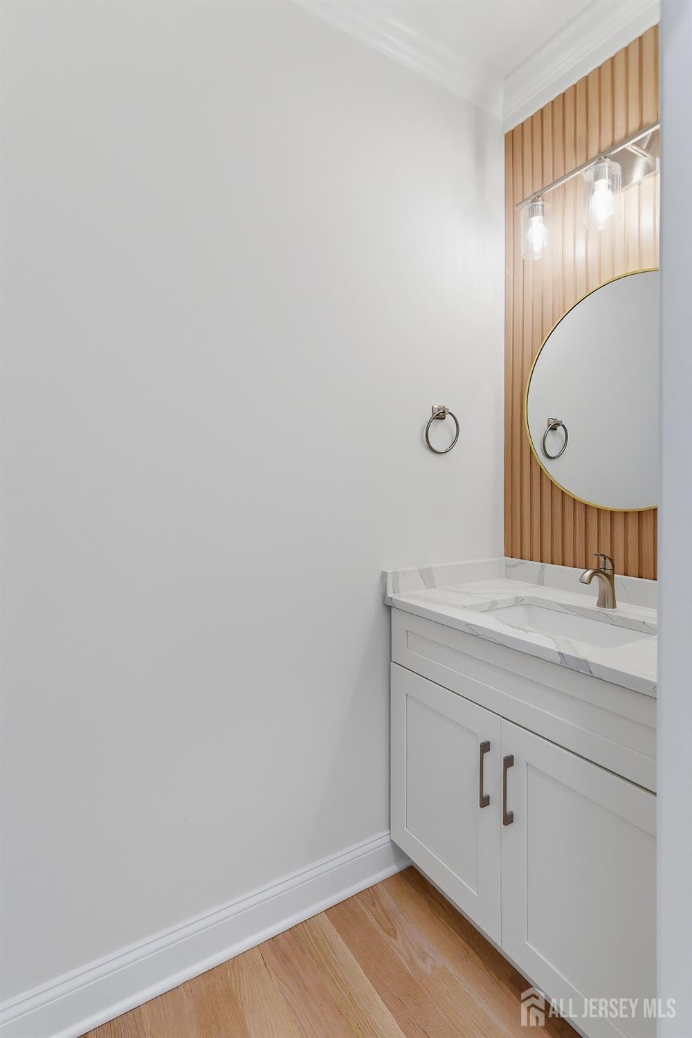 3 Lillian Street Fords, NJ 08863 - Photo 11 of 28 a room with a mirror