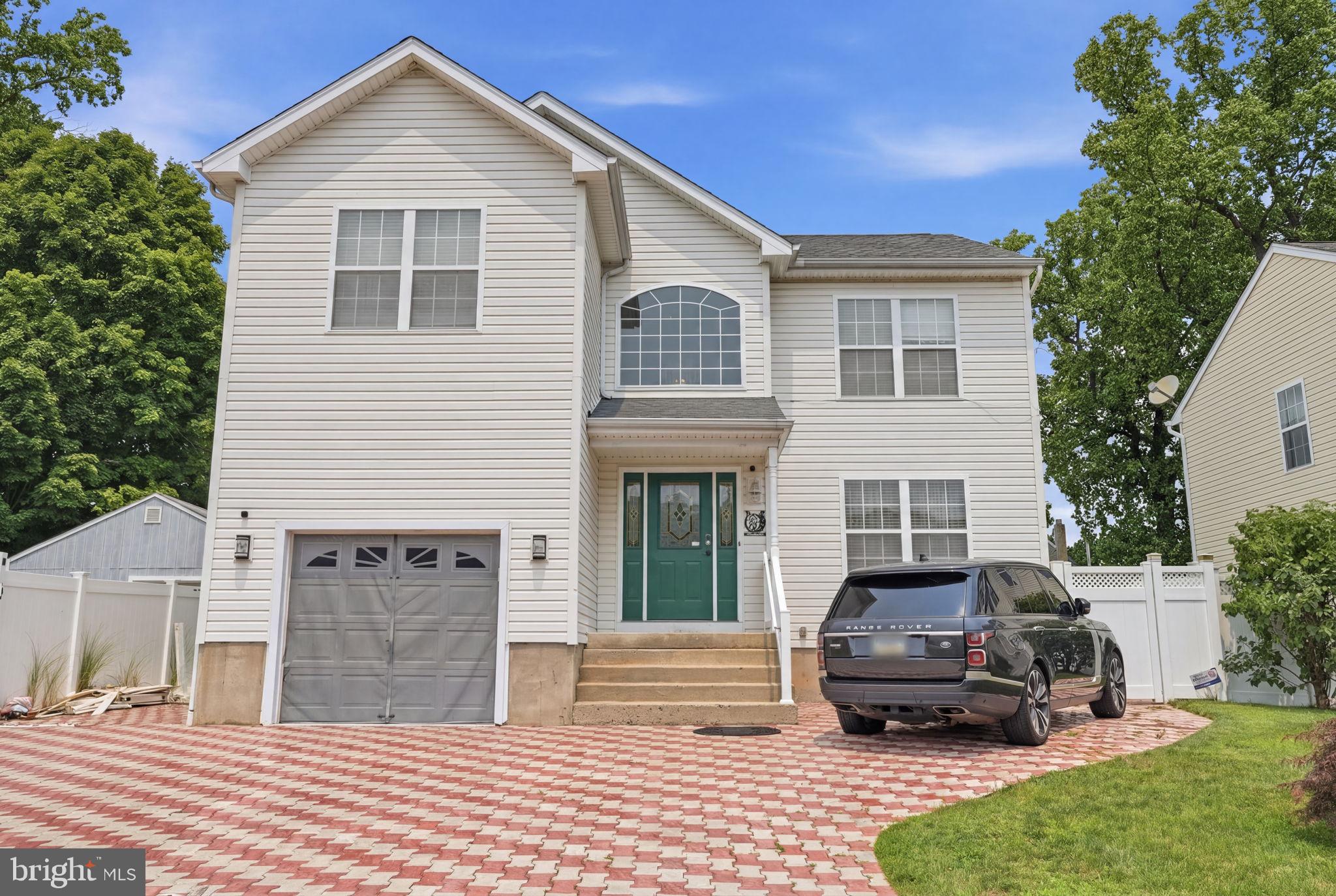 2347 Maple Avenue Croydon, PA 19021 - Photo 3 of 60 Charming two-story home with curb appeal.