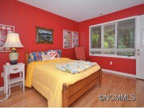 108 Beaver Ridge Road Asheville, NC 28804 - Photo 10 of 14 Gallery Image 10
