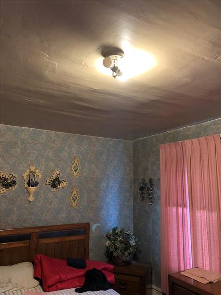 422 New York Avenue Rochester, PA 15074 - Photo 5 of 13 Gallery Image 5