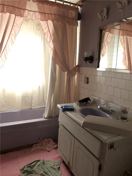 422 New York Avenue Rochester, PA 15074 - Photo 7 of 13 Gallery Image 7