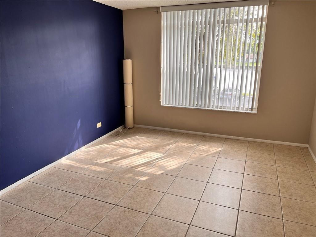 3690 Inverrary Drive, Unit 2C Lauderhill, FL 33319 - Photo 4 of 20 Photo 4