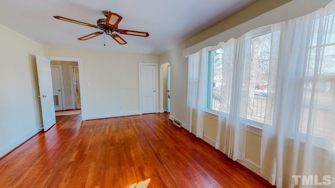 413 Reams Avenue Roxboro, NC 27573 - Photo 3 of 30 Gallery Image 3