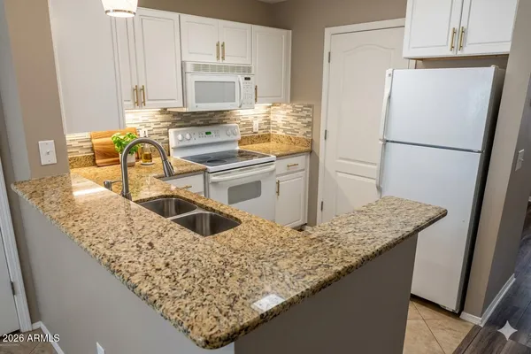 $1,500 | 1701 East Colter Street, Unit 240, Phoenix, AZ 85016