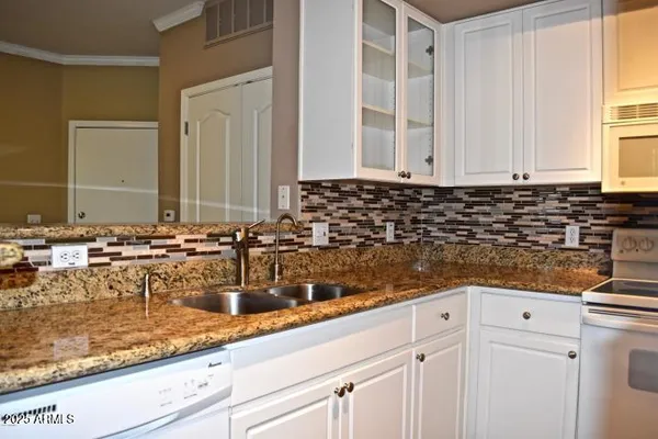 $1,500 | 1701 East Colter Street, Unit 240, Phoenix, AZ 85016