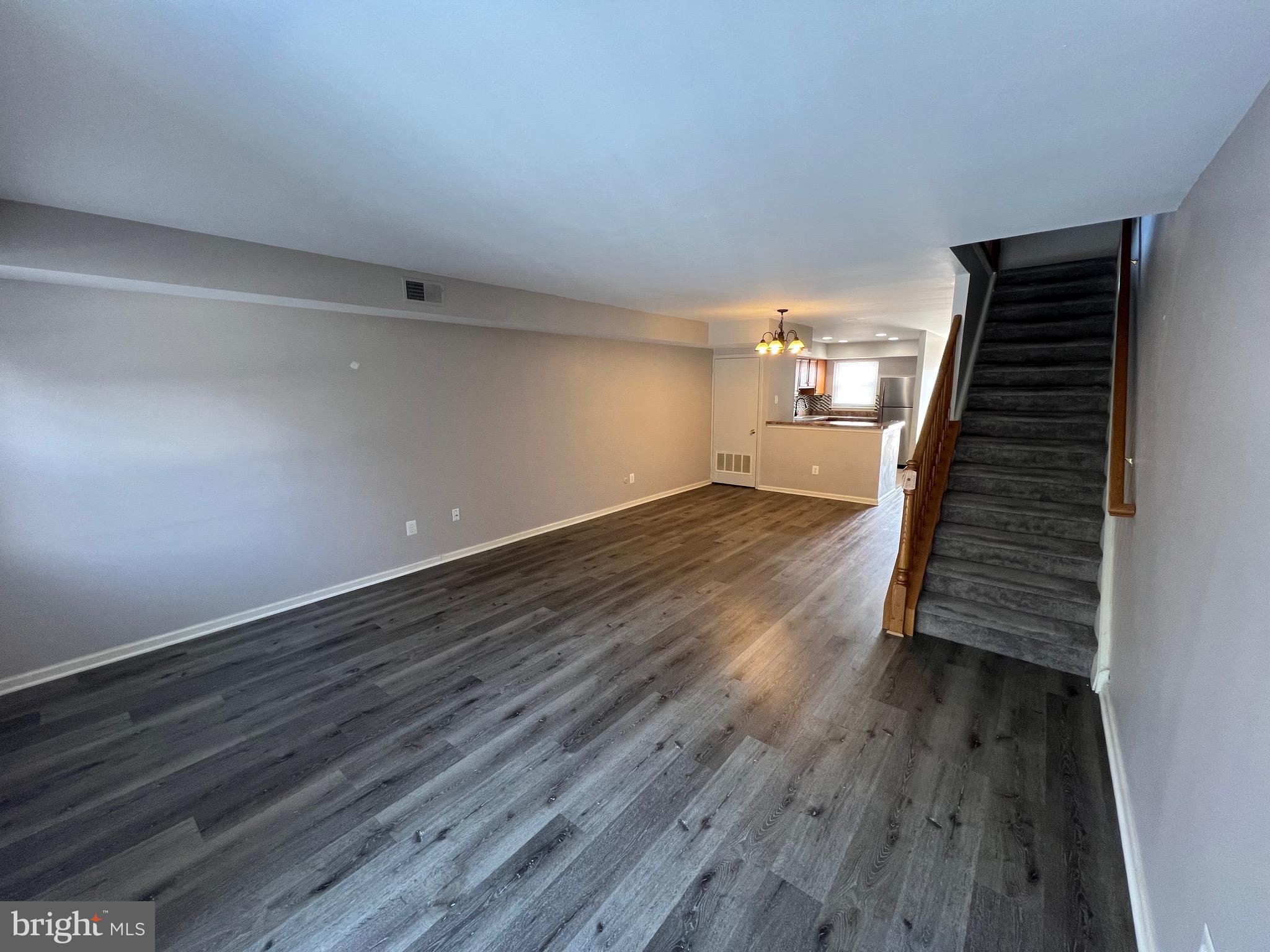 8 Coventry Court Blue Bell, PA 19422 - Photo 13 of 22 Family. rm/dining rm