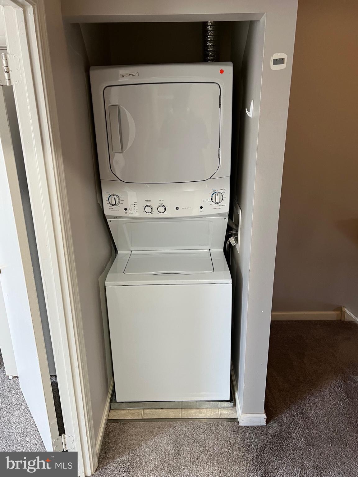 8 Coventry Court Blue Bell, PA 19422 - Photo 20 of 22 Washer/dryer