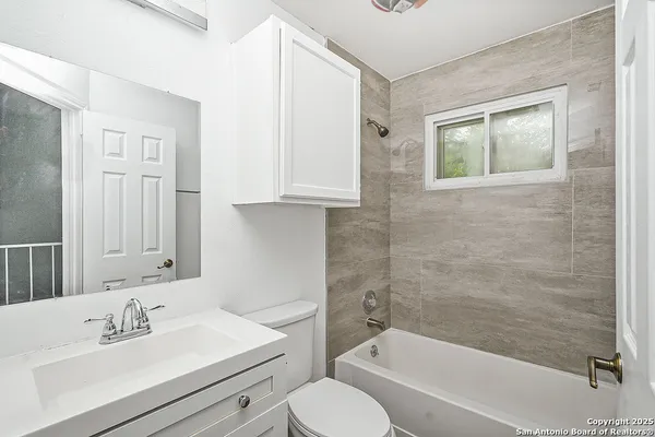 $1,600 | 12215 Stoney Crossing, San Antonio, TX 78247