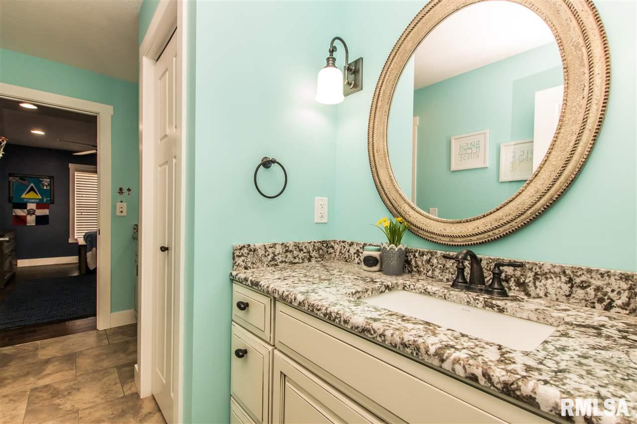 1745 Kingsbury Road Washington, IL 61571 - Photo 28 of 34 Gallery Image 28