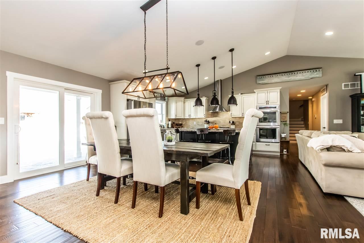 1745 Kingsbury Road Washington, IL 61571 - Photo 9 of 34 Gallery Image 9