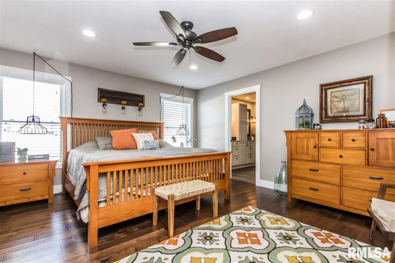 1745 Kingsbury Road Washington, IL 61571 - Photo 10 of 34 Gallery Image 10