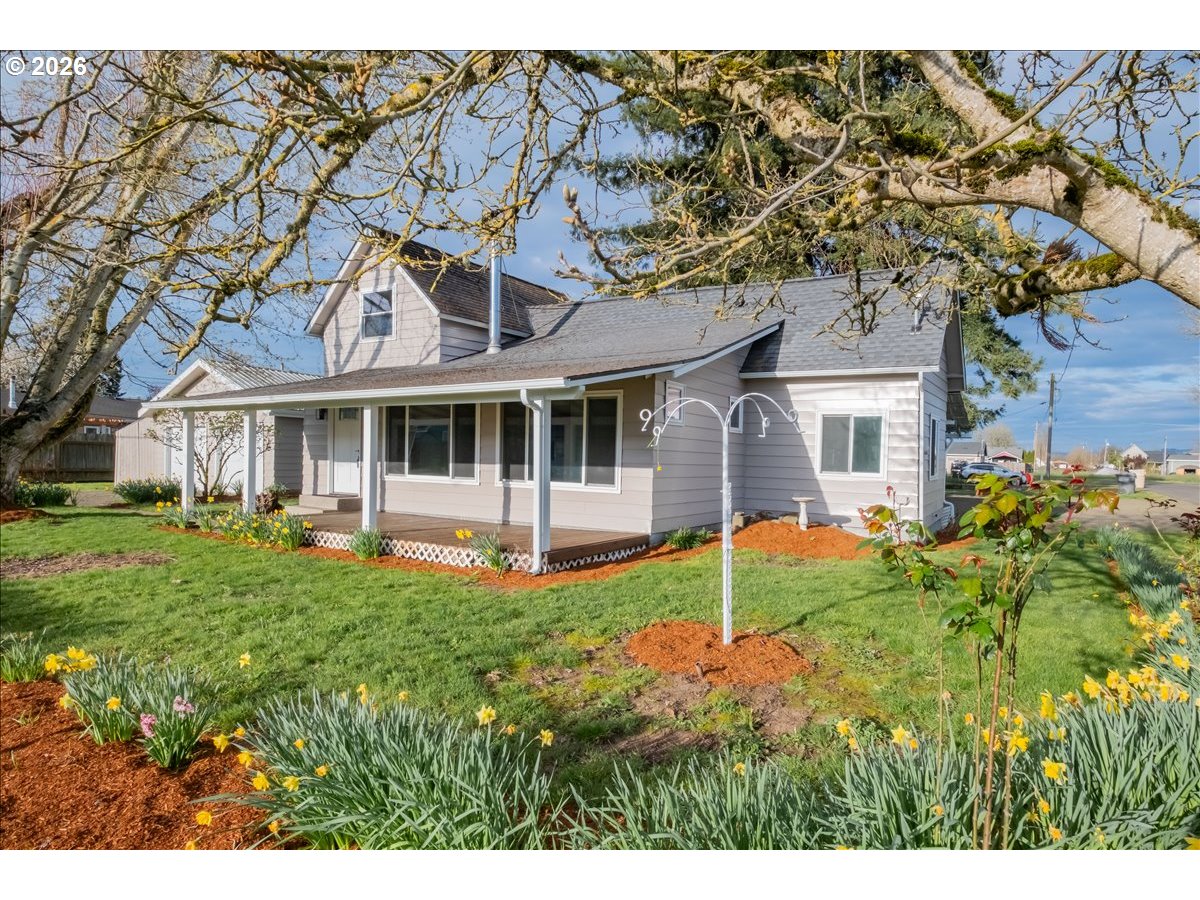111 East 3rd Street Halsey, OR 97348 - Photo 5 of 41