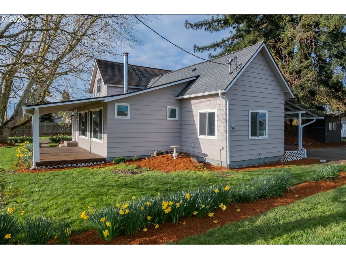 111 East 3rd Street Halsey, OR 97348 - Photo 6 of 41