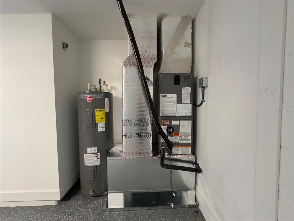 3602 Gillot Boulevard Port Charlotte, FL 33981 - Photo 27 of 28 a view of entryway and hall