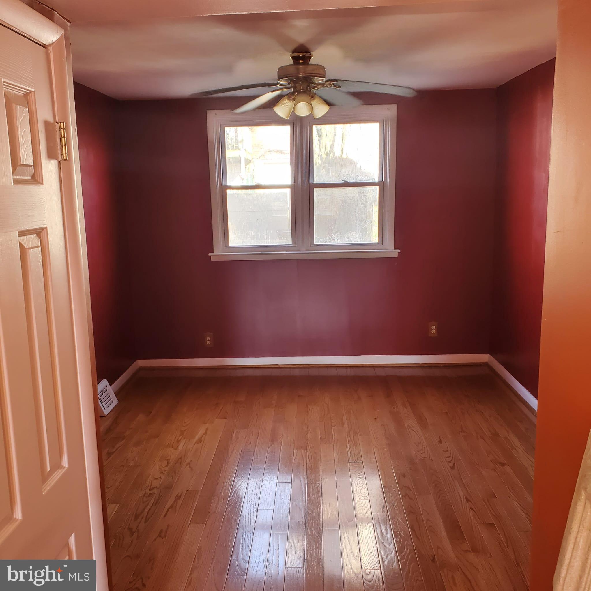 1329 Powell Road Brookhaven, PA 19015 - Photo 5 of 29