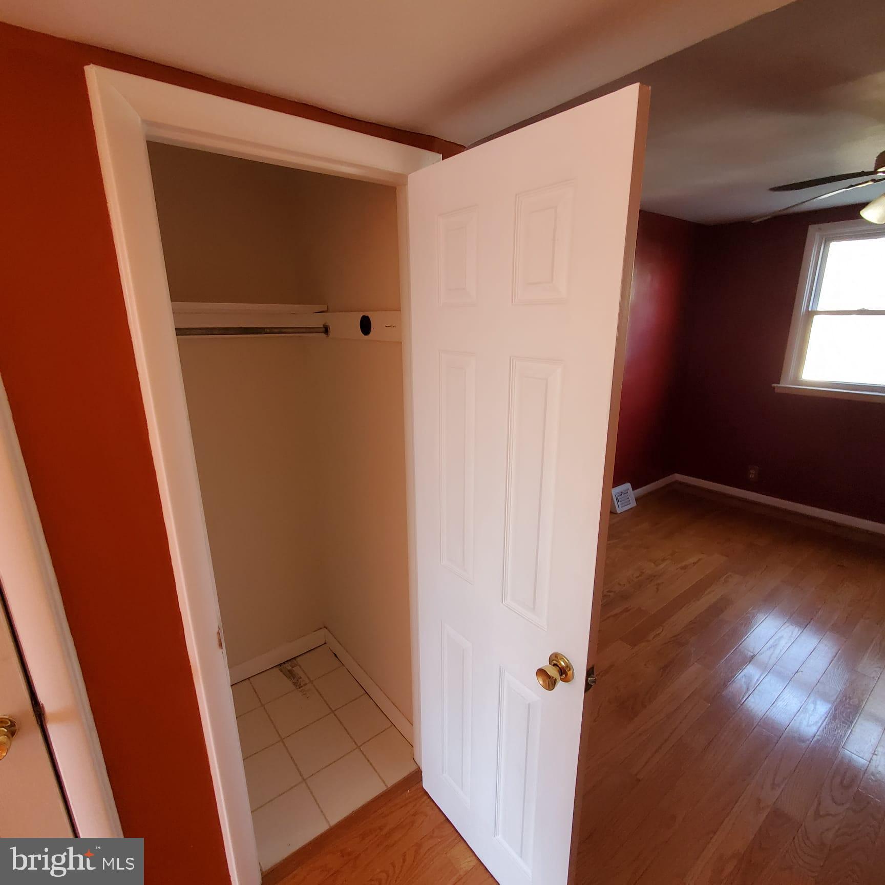 1329 Powell Road Brookhaven, PA 19015 - Photo 6 of 29