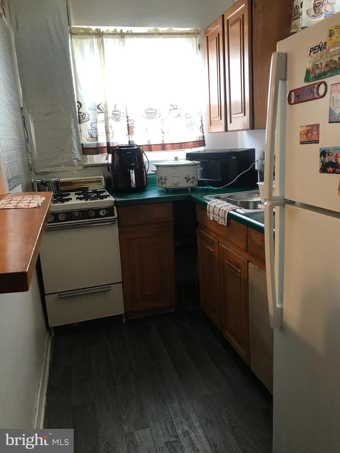 272 Springton Road Upper Darby, PA 19082 - Photo 5 of 10
