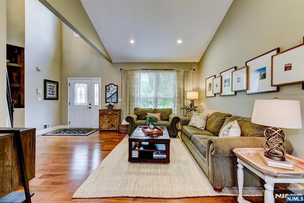 88 Watch Hill Road Hackettstown, NJ 07840 - Photo 6 of 50