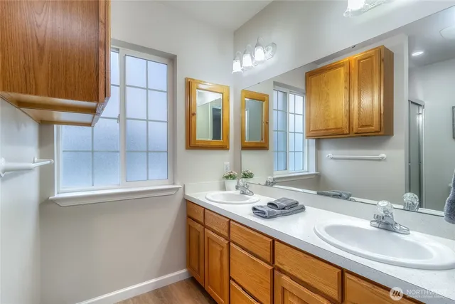 $795,000 | 1525 Southeast Valley View Terrace, College Place, WA 99324