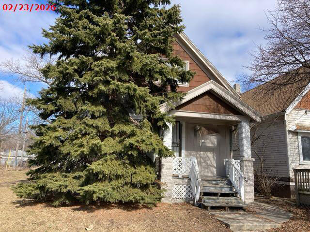 1012 West Hadley Street Milwaukee, WI 53206 - Photo 1 of 18 1952734