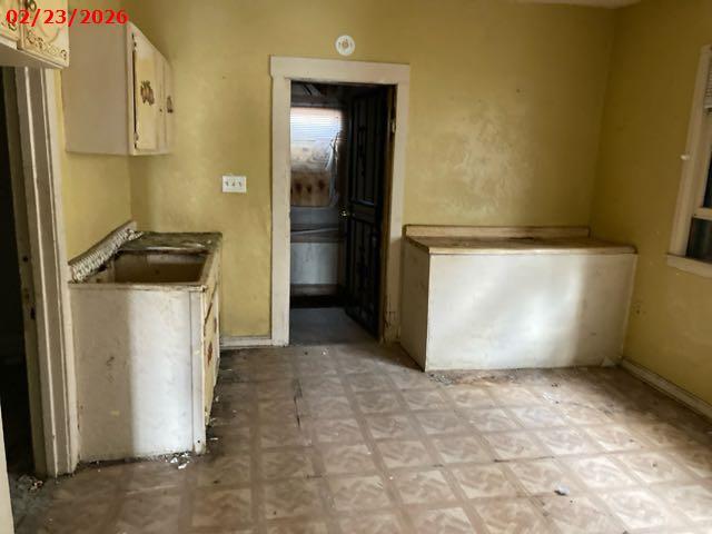 1012 West Hadley Street Milwaukee, WI 53206 - Photo 6 of 18 02323202611-20260223093644572