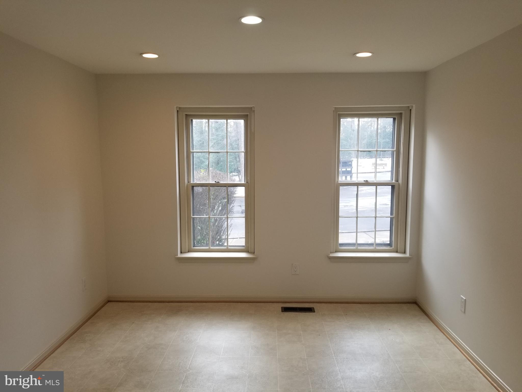 2229 Double Eagle Court Reston, VA 20191 - Photo 6 of 30 Breakfast Room