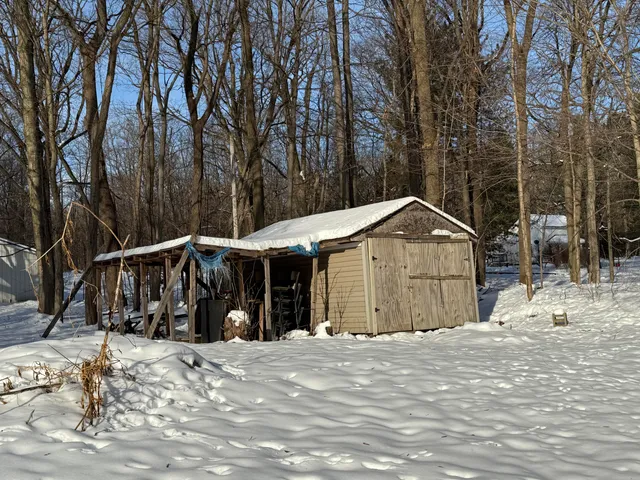 $189,900 | 236 West Main Street, Vermontville, MI 49096