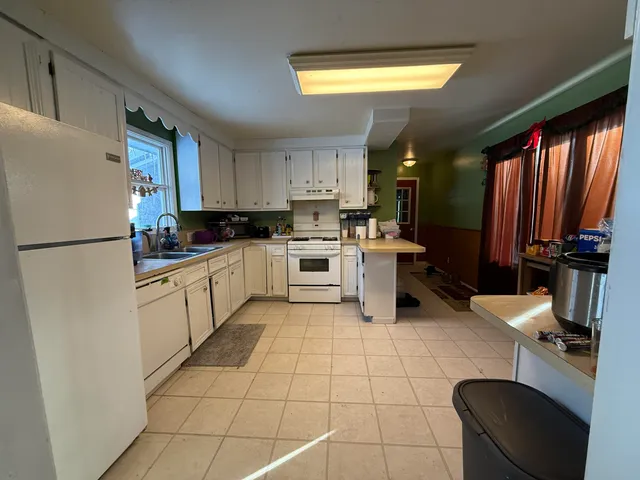 $189,900 | 236 West Main Street, Vermontville, MI 49096