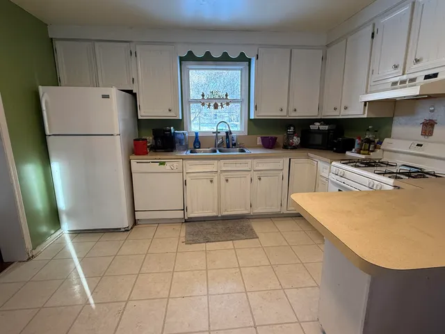 $189,900 | 236 West Main Street, Vermontville, MI 49096