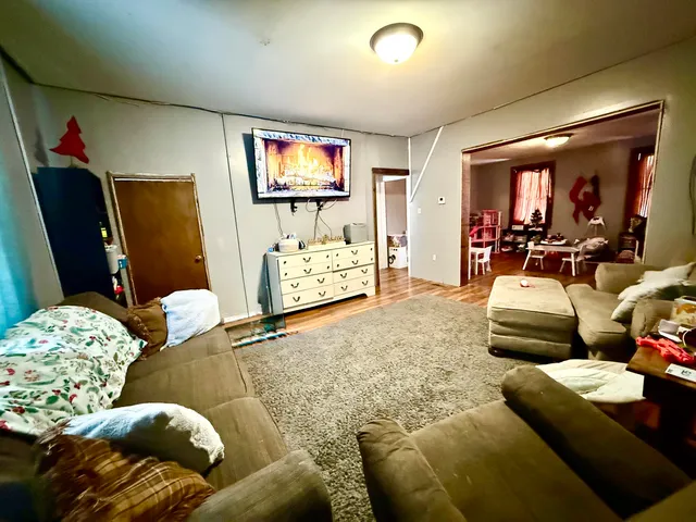 $189,900 | 236 West Main Street, Vermontville, MI 49096